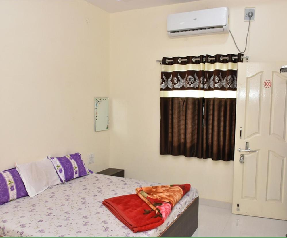 Hotel Shivalay Shegaon Esterno foto